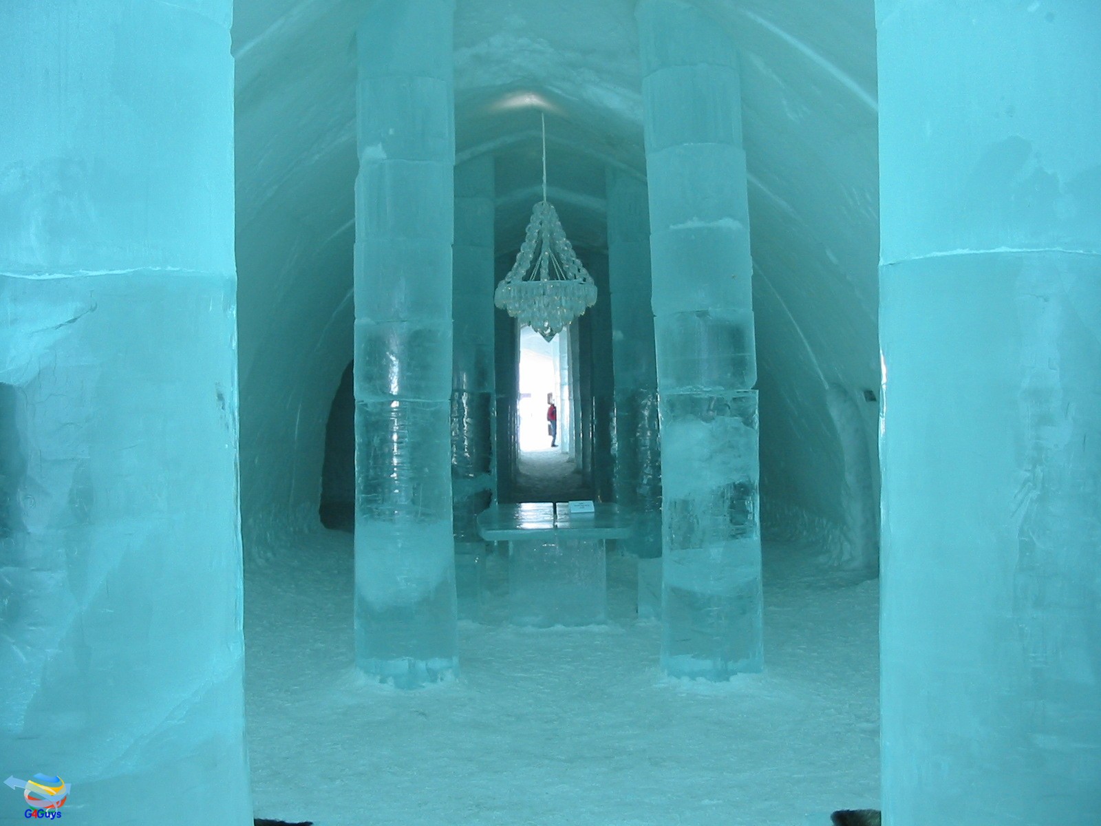 Sweden_Ice_Hotel_5.jpg