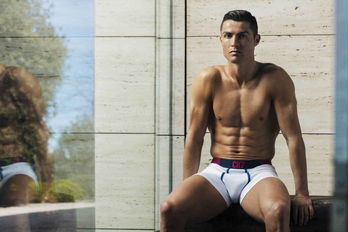 CR7-UNDERWEAR-SS18-2-e1520617288992.jpg